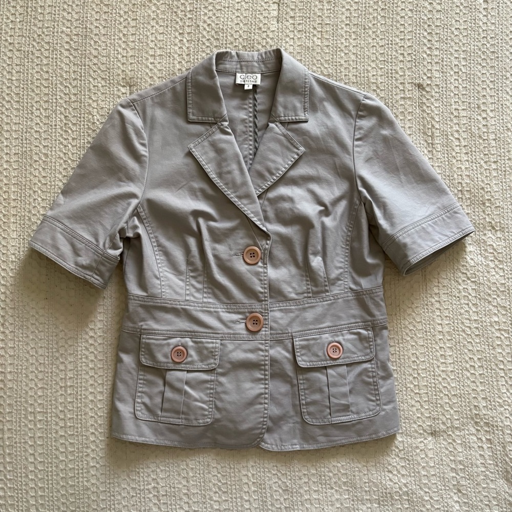 Vintage light grey office siren button up blazer blouse with front pockets